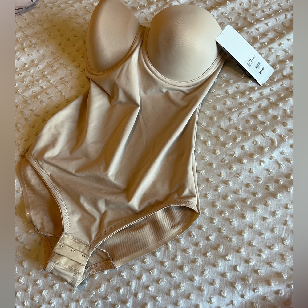 NWT strapless shapewear